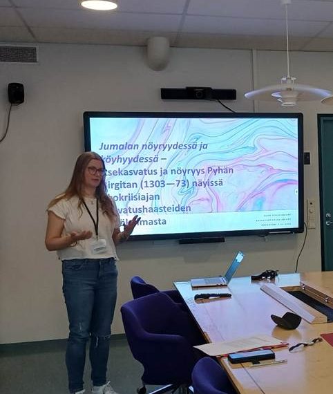 Etusivu Blogi: Elise Pihlajaniemi, Pyhän Birgitan (1303—73) keskiaikaisen viisausperinteen mukaisia näkökulmia itsekasvatukseen, kontemplaatioon ja nöyryyteen ekokriisin aikakauden kautta tulkittuna